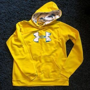 Women’s Under Armor Sweatshirt